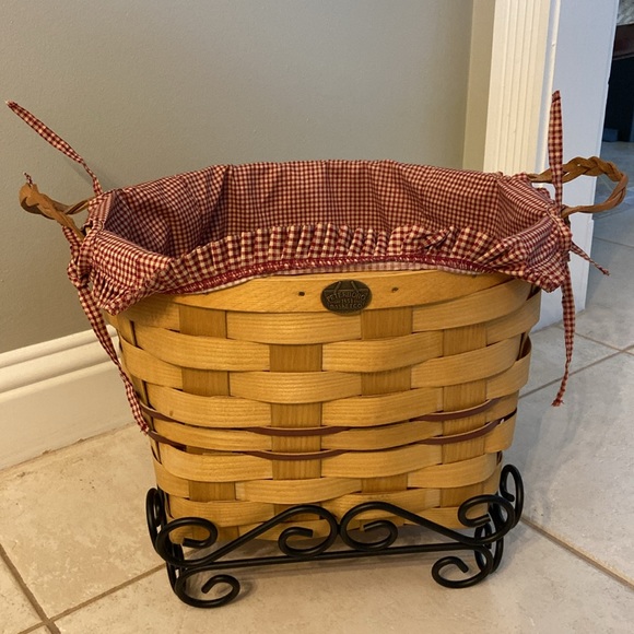 Peterboro VTG Basket w/ Handles, Removable Washable Lining & Wrought Iron Stand - Picture 2 of 15